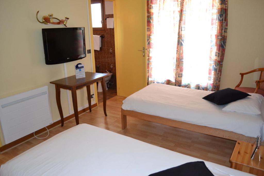 Hotel Restaurant Davat Brison-Saint-Innocent Room photo