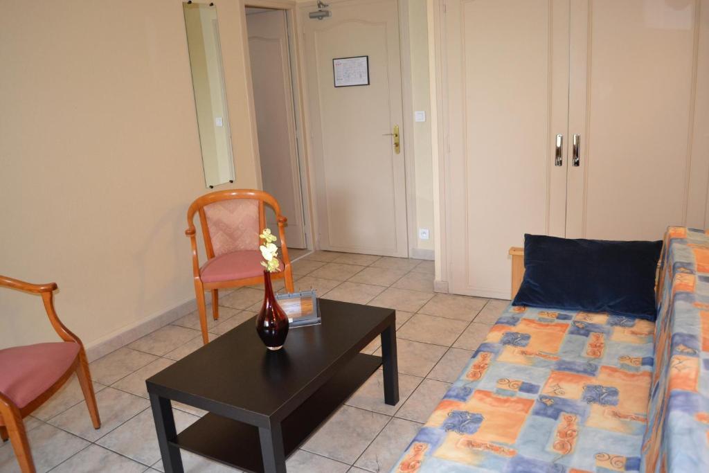 Hotel Restaurant Davat Brison-Saint-Innocent Room photo